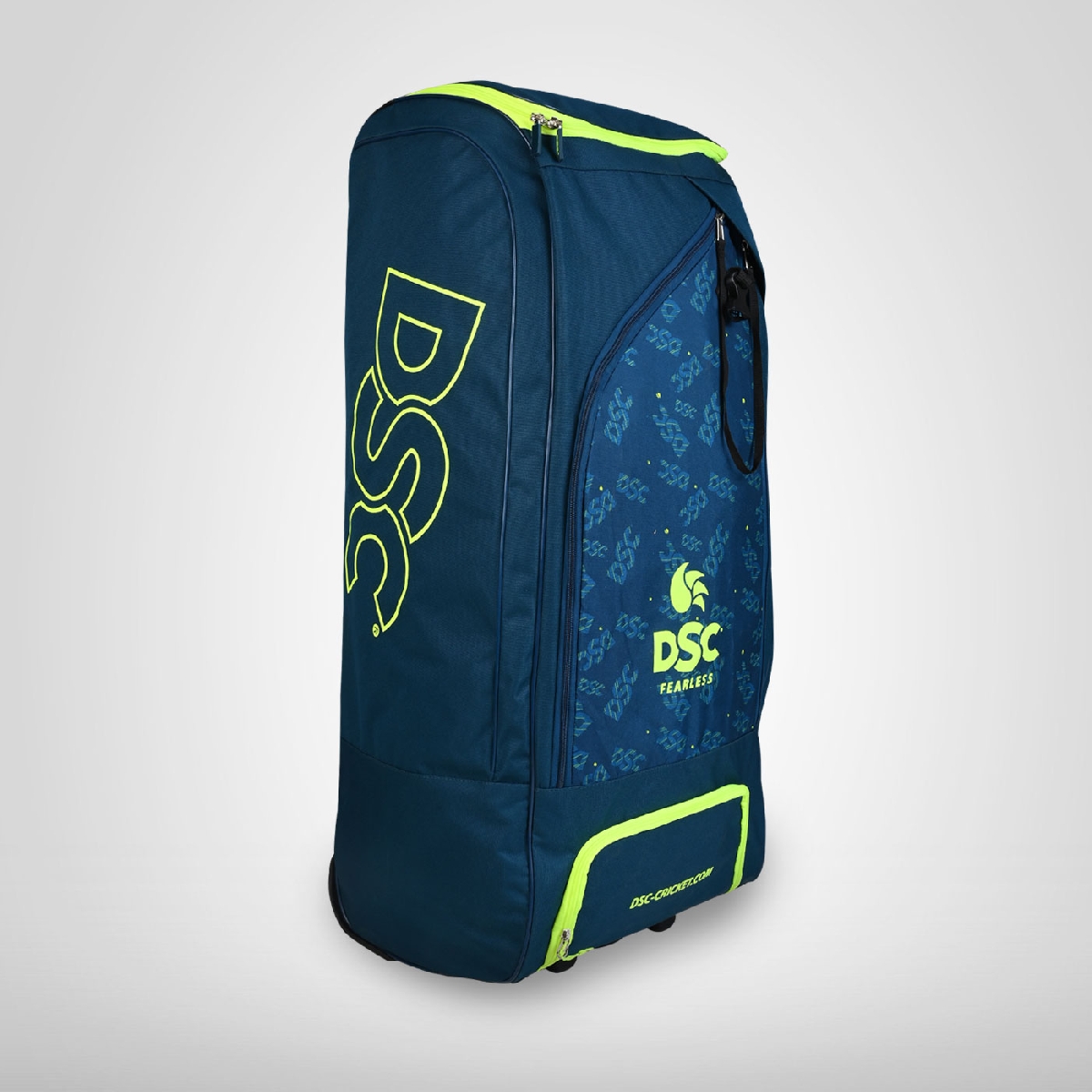 DSC Condor Pro Duffle bag with wheels (Player Duffle)